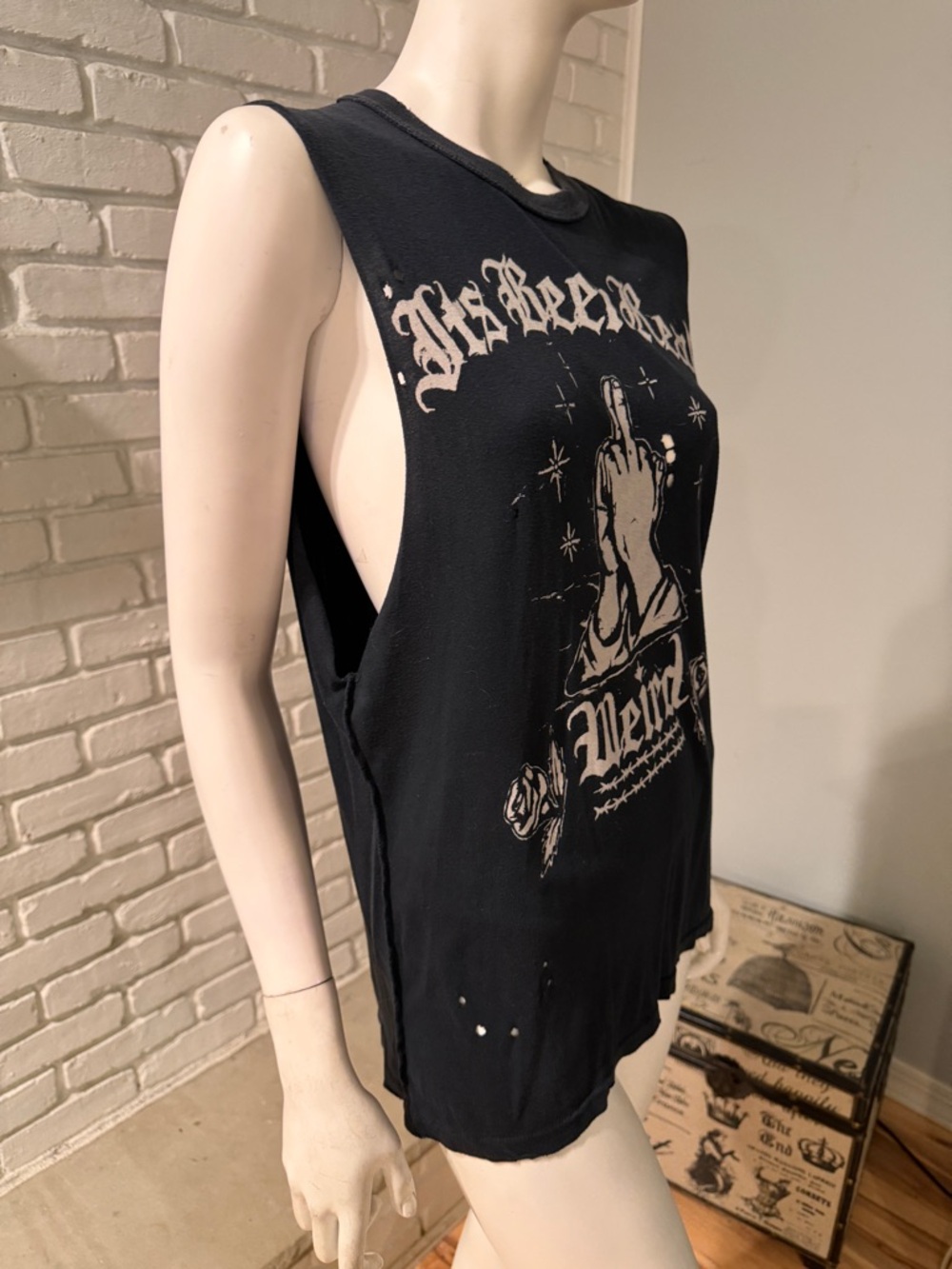 UNIF ITS BEEN REAL WEIRD BLACK OVERSIZED TANK TOP XS BRAND NEW WITHOUT TAGS - Picture 4 of 15